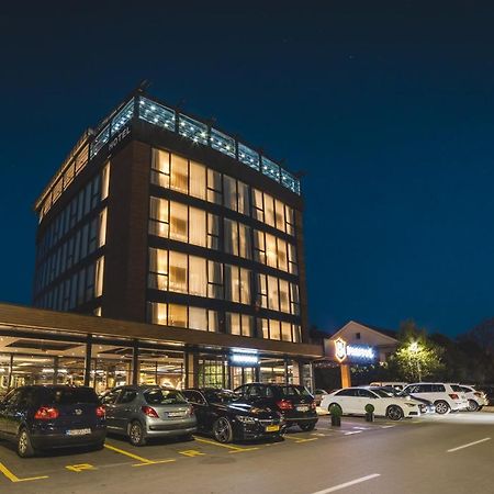 Bristol Hotel Podgorica Esterno foto