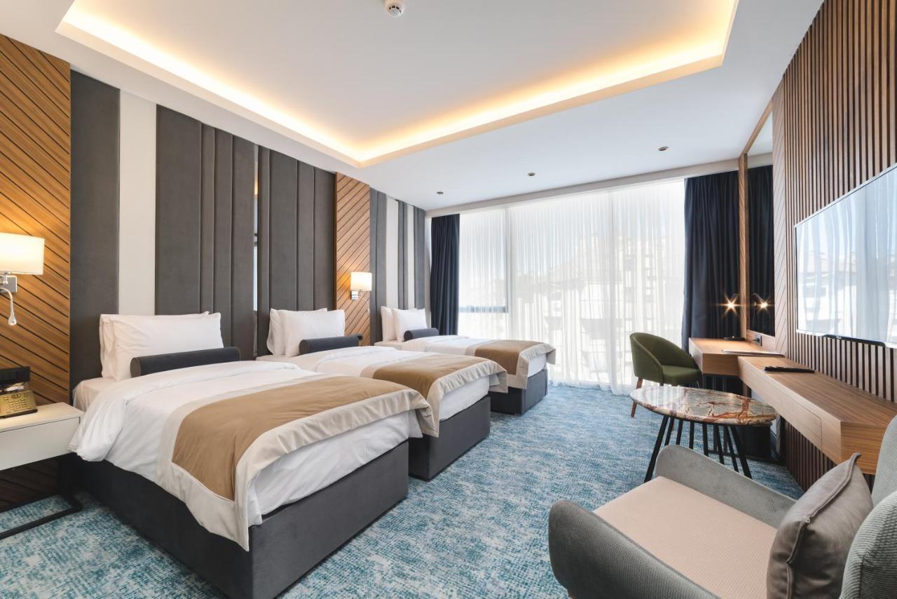 Bristol Hotel Podgorica Esterno foto
