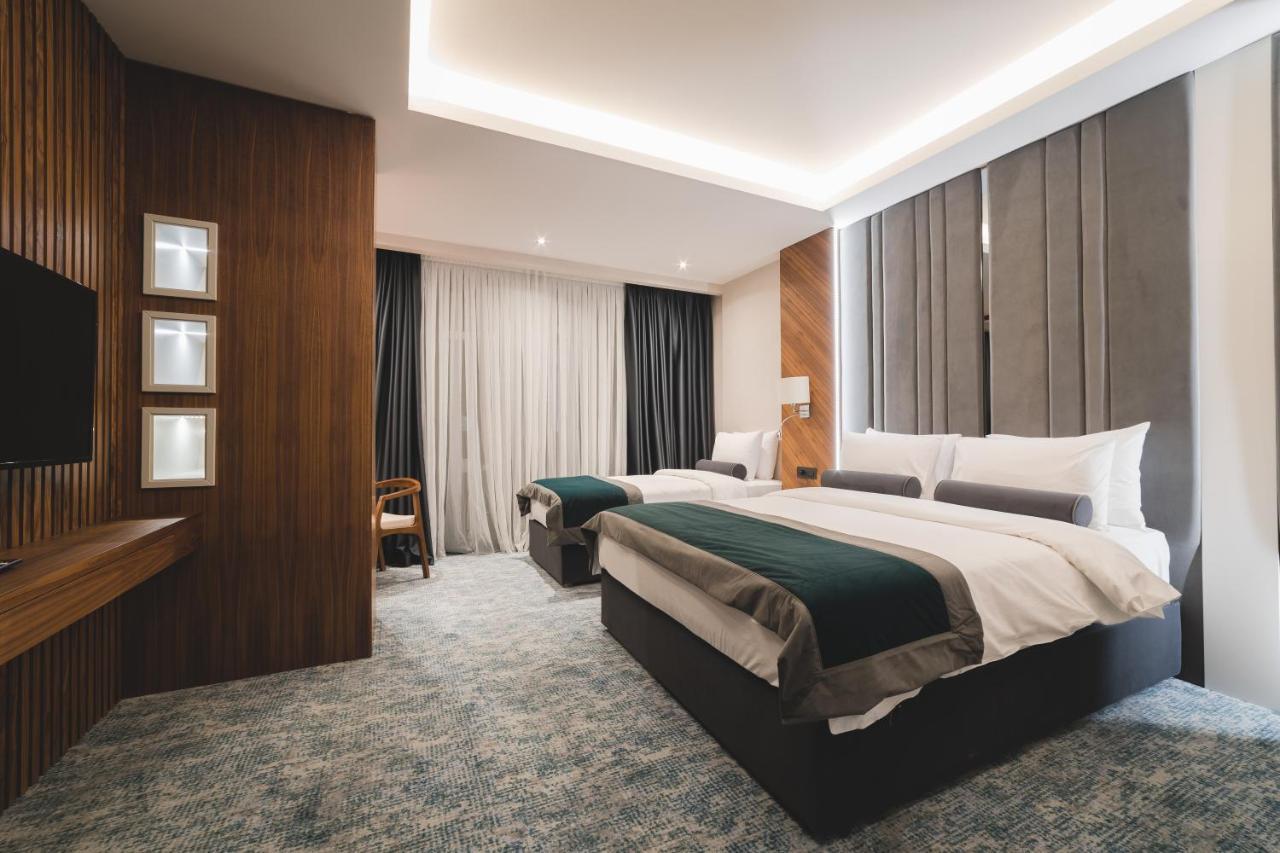 Bristol Hotel Podgorica Esterno foto
